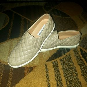 STEVE MADDEN ECENTRCQ GREY